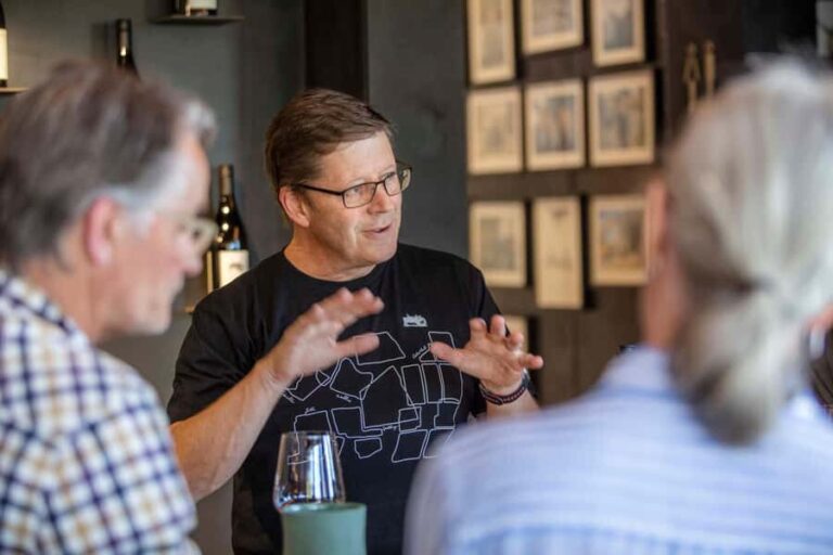 Mornington Peninsula: Ten Minutes by Tractor Wine Tasting - Who Should Consider This Tour?