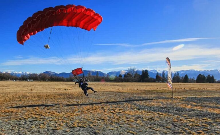 Mount Cook: Tandem Skydive Experience - Who Should Consider This Skydive?