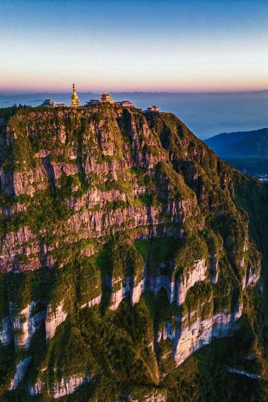 Mount Emei: Experience Natural Beauty and Buddhist Culture - Who Will Love This Tour?