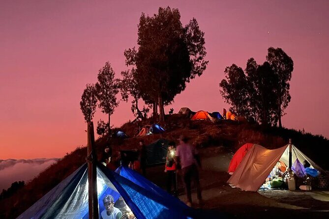 Mount Rinjani 3 Days 2 Night Trekking Package - Day Two: Conquering Rinjani’s Summit in the Darkness