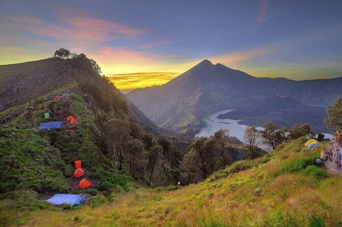 Mount Rinjani 4 Days and 3 Nights Summit Lake and Hot Spring - What’s Included and What’s Not
