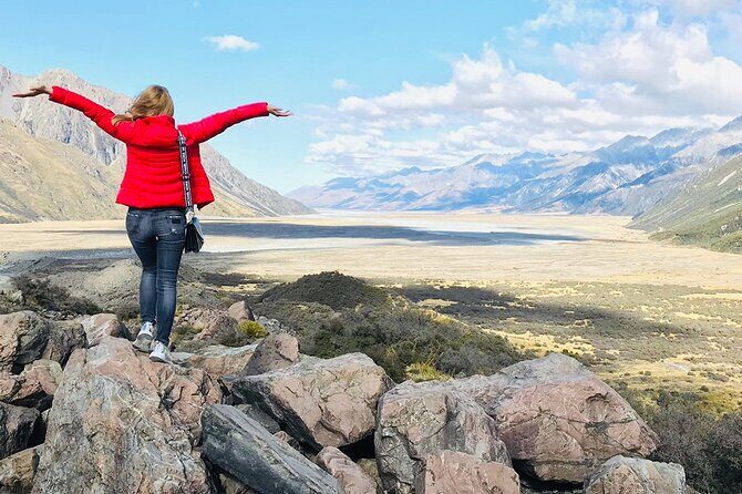 Mt Cook & Lake Tekapo 2-Day Small Group Tour from Queenstown - What Makes This Tour Stand Out?