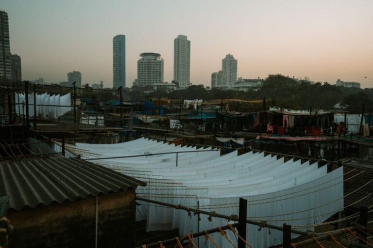Mumbai: City Sightseeing Tour with Guide - Witnessing Local Life and Architectural Marvels