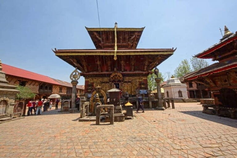 Nagarkot Sunrise with Changunarayan Hike and Bhaktapur Tour - Exploring Bhaktapur Durbar Square
