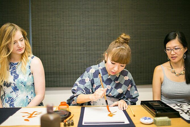 Name Writing Calligraphy Experience in Shinjuku Tokyo - Exploring the Calligraphy Experience: What You Can Expect