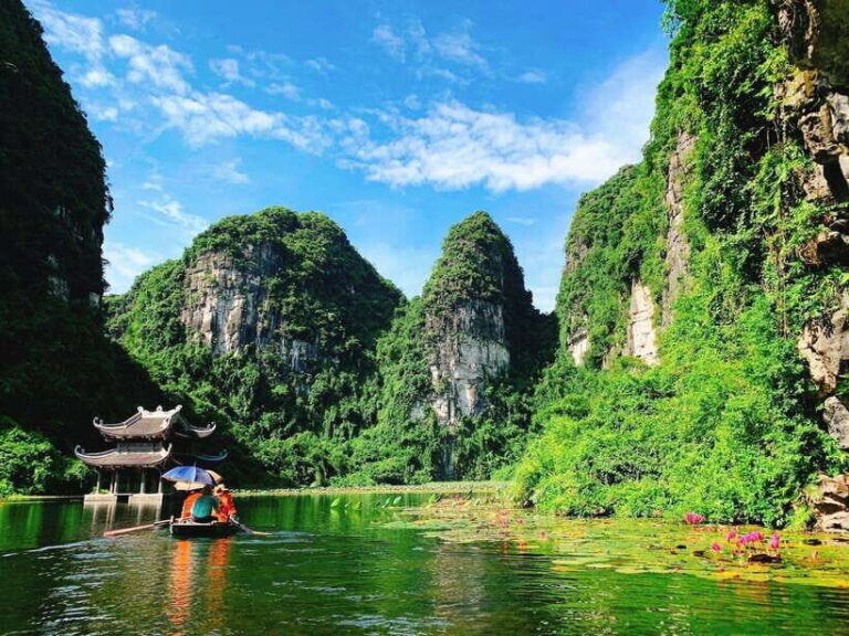 Ninh Binh Must-visit: Hoa Lu-Trang An-Mua Caves - Cycling or Exploring the Village