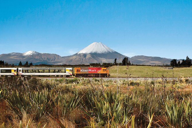 Northern Explorer Train Journey from Wellington to Auckland - The Scenery and Highlights