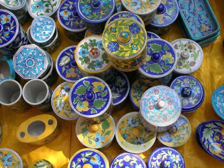 Old Delhi: Guided Street Food Tour w/ Shopping By Car - Street Food Experience: Tasting Delhi’s Flavors