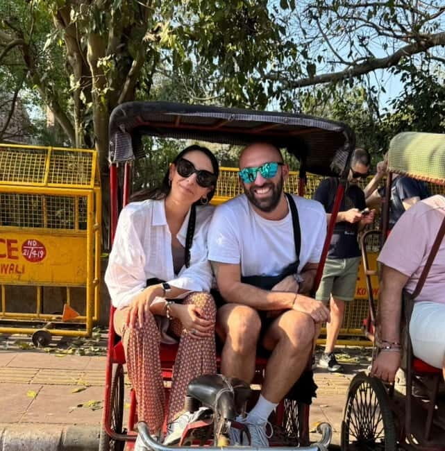 Old Delhi: Walking Tour with Chandni Chowk, Food & Rickshaw - What Travelers Say