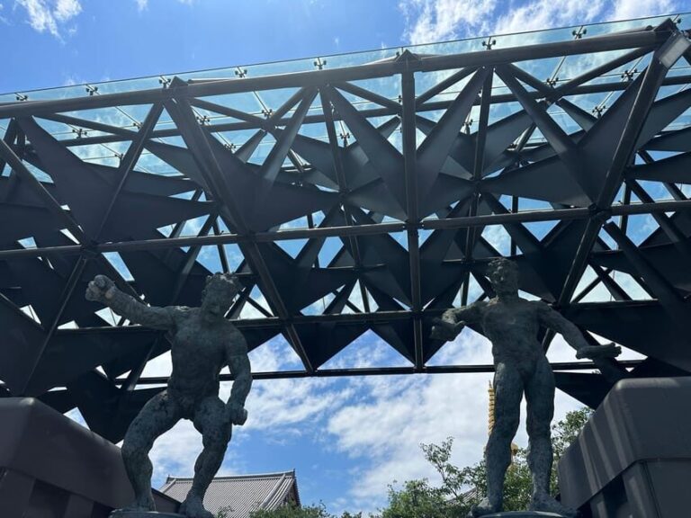 Osaka: Combo Tour of Shitennoji and Isshinji temples, 2.5h - Exploring Shitennoji: Japan’s Ancient Spiritual Hub