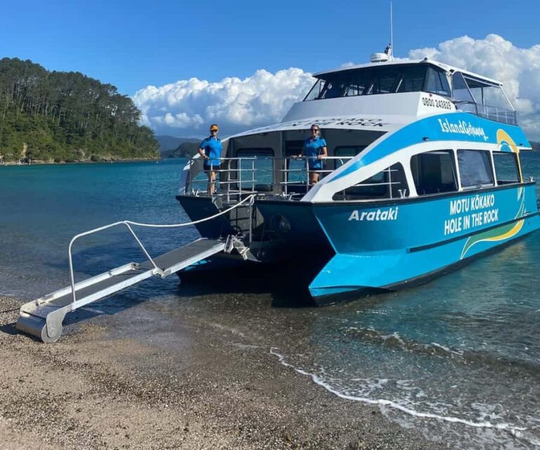 Paihia/Russell: Hole in the Rock Cruise with 2 Island Stops - The Sum Up