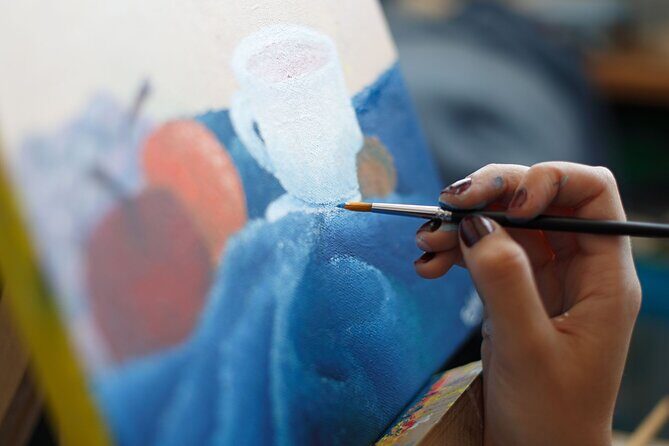 Paint and Sip Classes Sydney: Acrylic Art, Canvas & Wine - The Atmosphere and Social Element