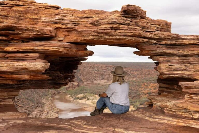 Perth: 4-Day Monkey Mia Pink Lake Coastal Loop Comfort Tour - Day 1: Perth to Kalbarri via Coastal Highlights