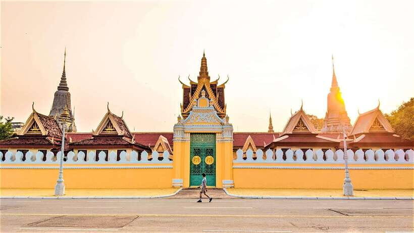 Phnom Penh Full Day Private Tour with All Admission Tickets - Analyzing the Value at $18