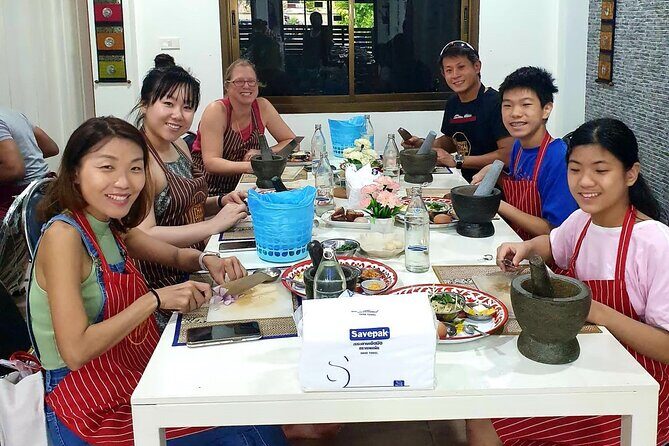 Phuket Thai Cooking Class with Market Tour Option - Group Size and Logistics