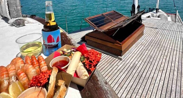Port Douglas: Shaolin Seafood Lunch Sail, with Fresh Prawns - Enjoying the Seafood: Freshness and Flavor