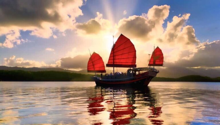 Port Douglas: Sunset Cruise on a Chinese Shaolin Junk Ship - The Crew: Knowledgeable and Friendly Guides