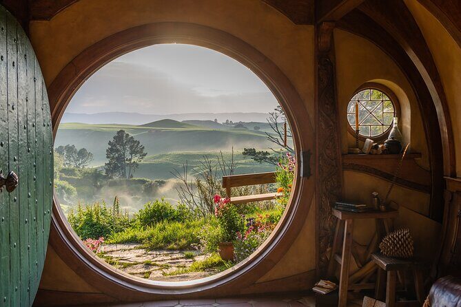 Premium Hobbiton Small Group Day Tour from Auckland - Hobbiton Movie Set: A Fan’s Dream