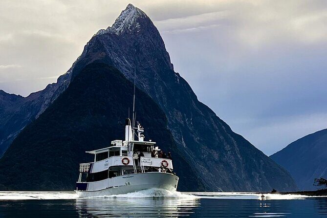 Premium Milford Sound Small Group Tour & Cruise from Queenstown - Milford Sound and the Cruise
