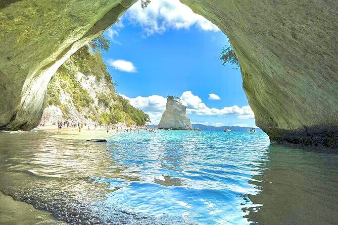[PRIVATE] Cathedral Cove and Hot Water Beach - What Makes This Tour Stand Out?
