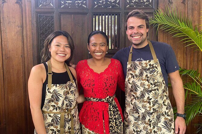Private Cooking Class Experience in Bali with Lunch Included - Introduction to Ingredients and Equipment