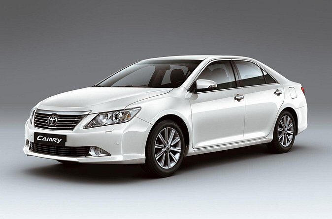 Private Departure Transfer: From Hotel to Phuket Airport by Car - The Vehicle and Driver