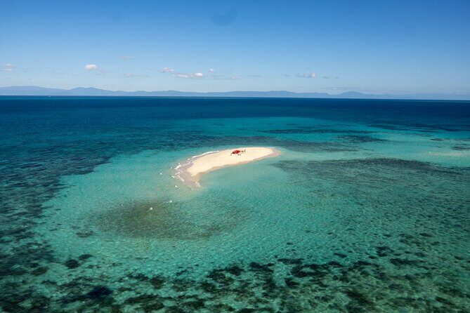 Private Helicopter Tour: Reef Island Snorkeling and Gourmet Picnic Lunch - An In-Depth Look at the Tour Experience