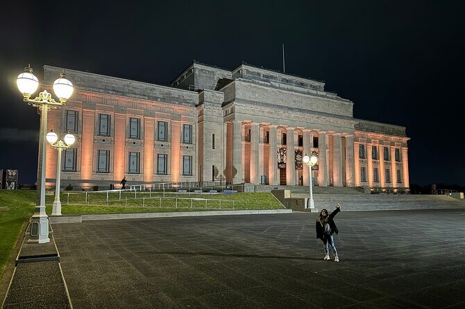 Private Night Tour of Auckland, Sky Tower Bar, Bridge & Museum - What the Reviews Tell Us
