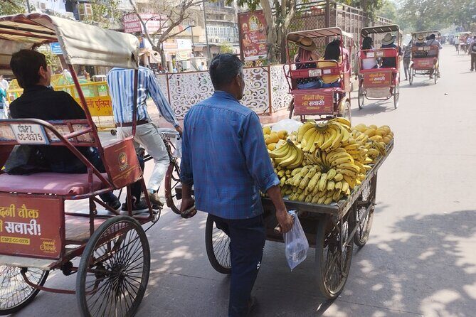 Private Rickshaw Tour of Old Delhi Heritage with Food Tasting - Itinerary Breakdown