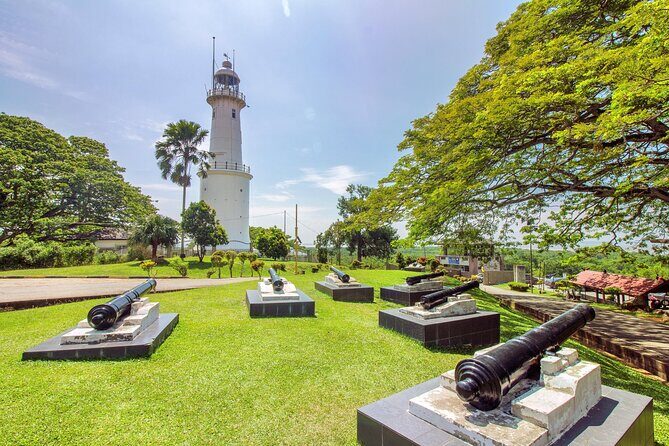 Private Selangor Day Tour : Batu Caves, Blue Mosque, Fruit Valley, Malawati Hill - The Sum Up