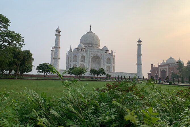 Private Sunrise Taj Mahal and Agra Fort Tour From Delhi To Agra- by AC Car - The Taj Mahal Experience: What You Can Expect