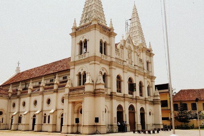 Private Tour : Glimpse of Kochi - Santa Cruz Cathedral Basilica (10 minutes)