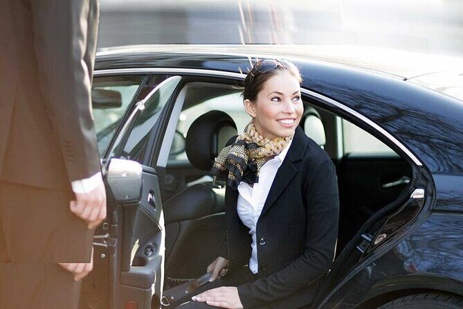 Private Transfer from Queenstown Central to Wanaka - The Vehicle Experience
