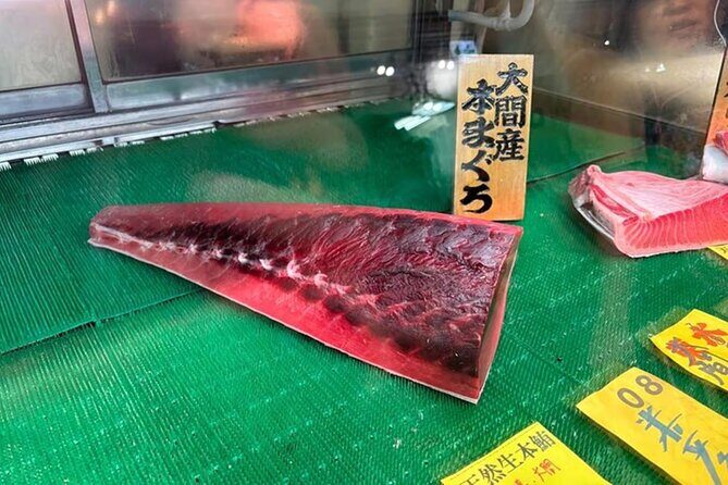 Private Tsukiji Market Gourmet & Walking Tour with 3 Local Foods - An In-Depth Look at the Tour Experience