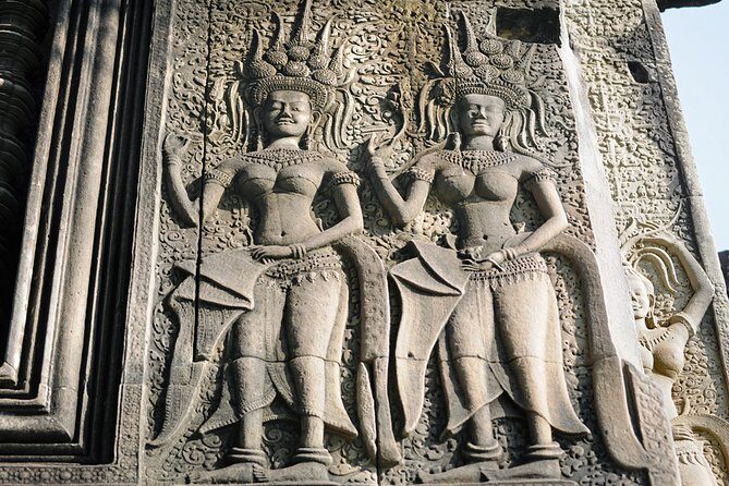 Private Tuk Tuk Tour to Angkor Wat and Small Circle with Two Extras - What Travelers Love About This Tour
