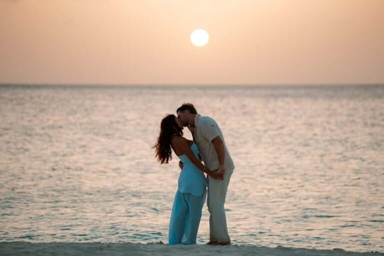 Private Vacation Photoshoot with Photographer in Cairns - Who Will Love This Experience?