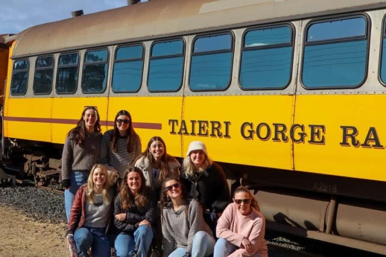 Queenstown: 5 Day 4 Night Southern Highlights Tour - Day 2: Exploring the Catlins Coast