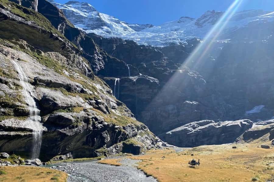 Queenstown Helicopter Tour | 1hr Earnslaw Burn & Waterfalls - What Makes This Tour Stand Out?