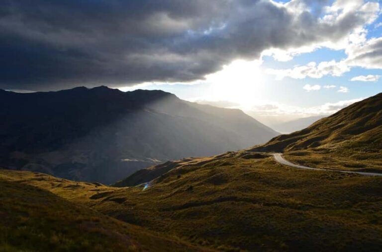 Queenstown to Wnaka One Way Small Group Tour - The Itinerary in Detail