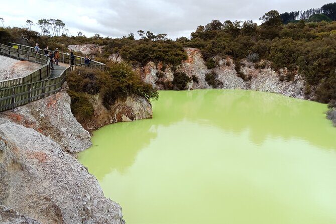 Rotorua to Wai-o-Tapu Thermal Wonderland Shuttle - What Makes This Tour Stand Out?