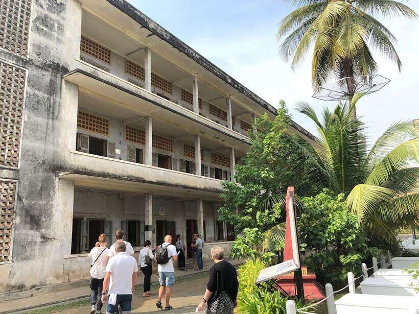 Royal Palace, S-21 Genocide, National Museum & Killing Field - What Makes This Tour Stand Out?