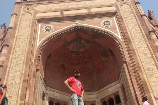 Same Day Delhi Agra Delhi Tour by private Car - Visiting the Taj Mahal: An Iconic Wonder
