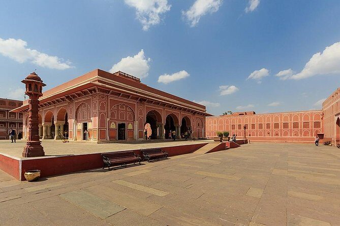Same Day Jaipur Tour by car from Delhi - Exploring the Royal Residences and Cultural Hubs