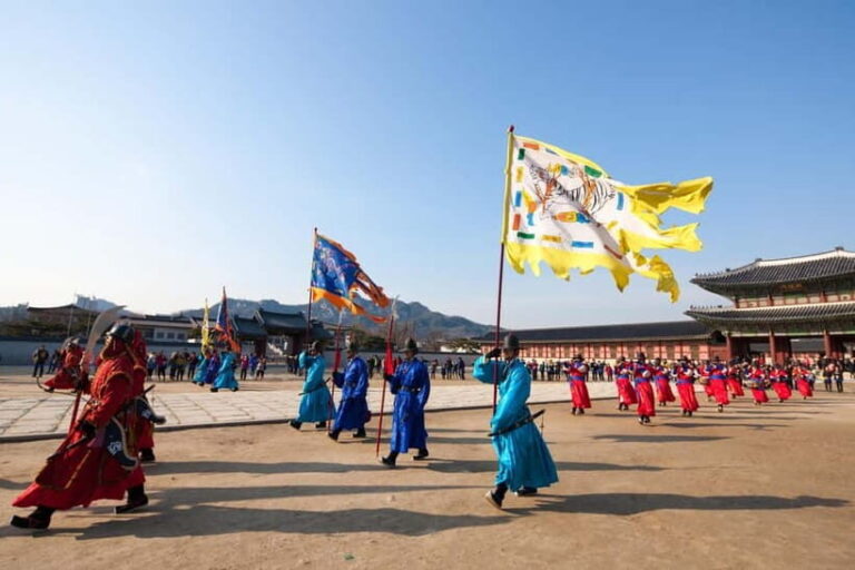 Seoul: Highlights of Seoul Full-Day Tour - Authenticity and Value