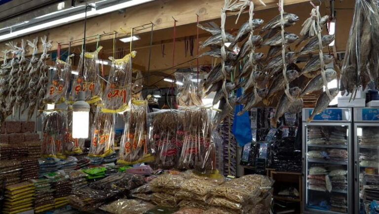 Seoul: The Biggest Sea-food Noryangjin Market Food Tour - What Makes This Tour Stand Out?