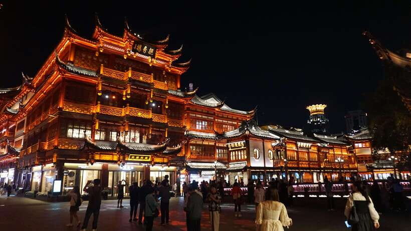 Shanghai Evening Tour: VIP Huangpu River Cruise&City lights - The Itinerary in Detail