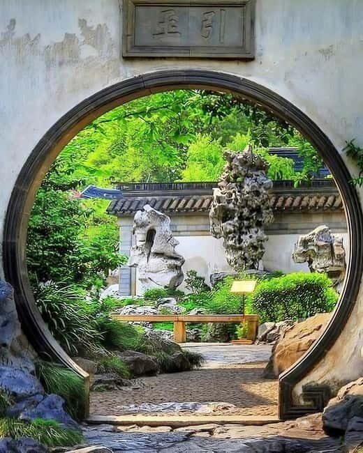 Shanghai: Jing'an Temple, Yu Garden, and Bazaar Private Tour - Evaluating the Value