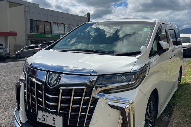 Shared Transfer from Nadi Airport to Denarau and Nadi Hotel - The Experience at the Airport