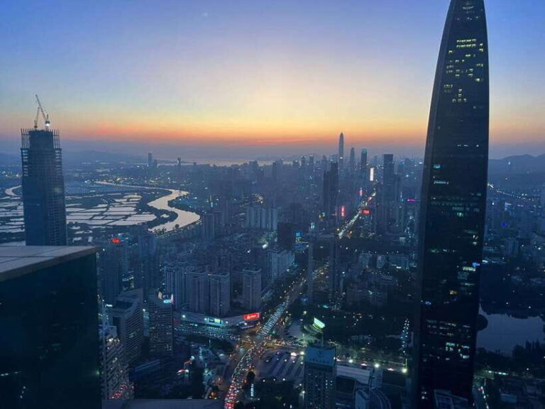 Shenzhen: Diwang Building 69F Observation Deck Entry Ticket - The Experience at a Glance