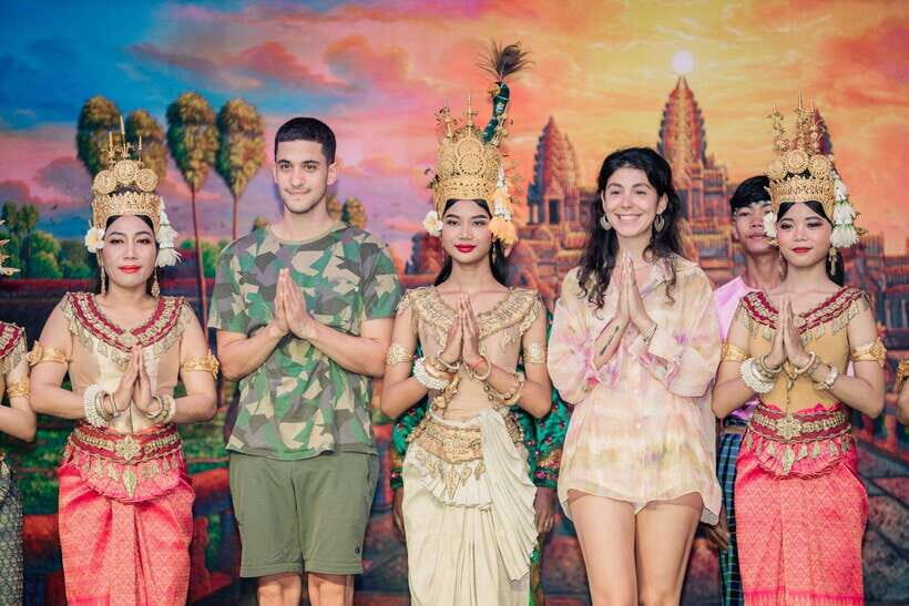 Siem Reap: Dinner and Traditional Show with Hotel Transfer - What the Reviews Reveal